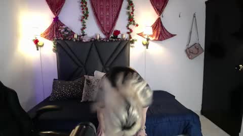 Snapshot of sanyaseraphine0 chatting on September 24, 8:08 pm sanyaseraphine0 online show from September 24, 8:08 pm