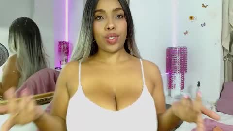 Saori Evans  online show from October 7, 12:37 am