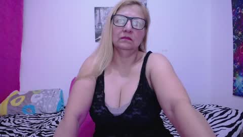 sara online show from December 9, 3:11 pm