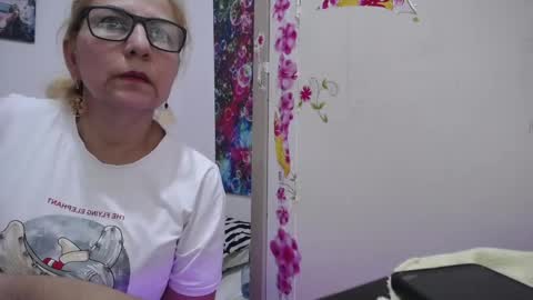 sara online show from January 19, 1:53 am
