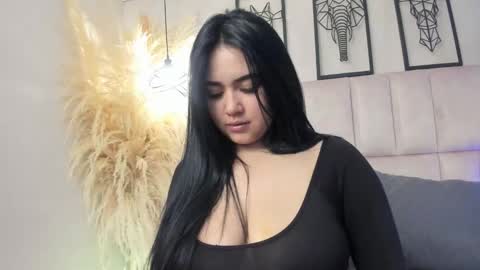 Snapshot of sara__colllins_ chatting on September 10, 6:19 pm SARA online show from September 10, 6:19 pm