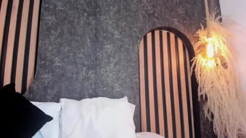 sara__jones_ online show from January 5, 7:28 pm