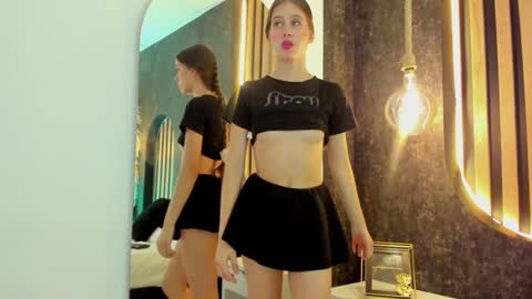 sara__jones_ online show from January 27, 5:48 pm