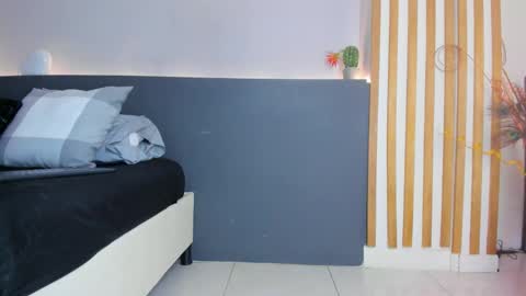 sara__jones_ online show from September 12, 11:18 am