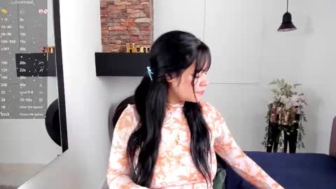 Snapshot of sara__michell chatting on October 20, 12:19 pm online show from October 20, 12:19 pm