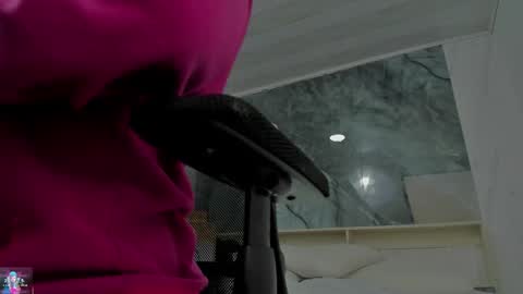 sara allenx online show from January 13, 1:48 pm