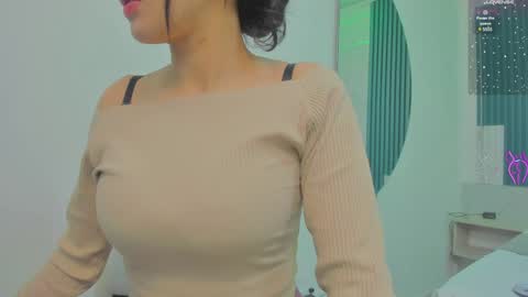 sara allenx online show from January 28, 11:38 am