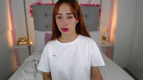 Snapshot of sara_angeelss chatting on January 31, 2:15 am Sara... online show from January 31, 2:15 am