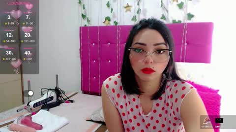 Sara  online show from October 13, 1:47 pm