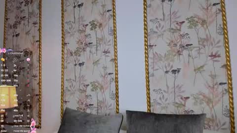 Sara online show from October 6, 8:02 pm