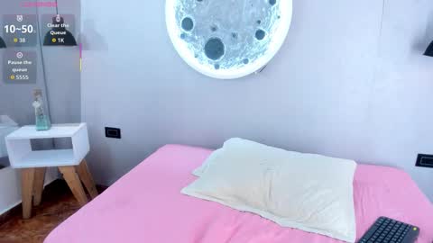 Snapshot of sara_connde chatting on October 14, 12:08 pm sara_connde online show from October 14, 12:08 pm