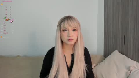 Sara  new account  give me thomb up  Follow me   help me reach 15k followers again   online show from January 29, 12:22 am