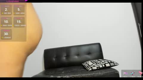 sara_len online show from January 13, 8:04 pm