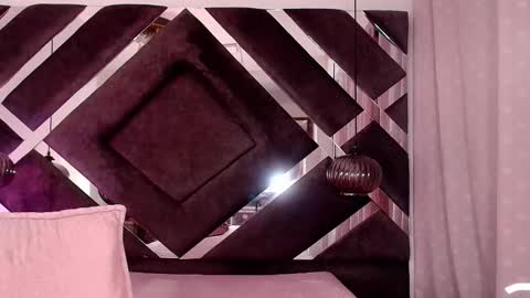 Snapshot of sara_lopee1 chatting on October 12, 12:18 pm sara_lopee1 online show from October 12, 12:18 pm