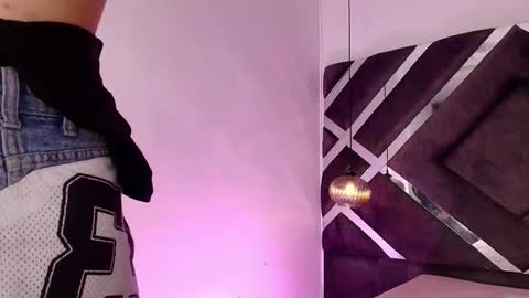 Snapshot of sara_lopee1 chatting on October 16, 12:08 pm sara_lopee1 online show from October 16, 12:08 pm