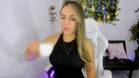 Sara online show from January 25, 12:08 pm