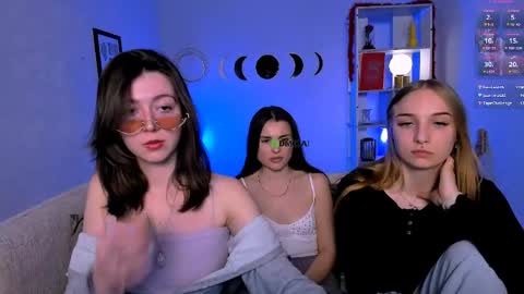 Sara online show from May 2, 7:06 pm
