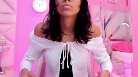 sara_naomi online show from September 8, 8:30 pm