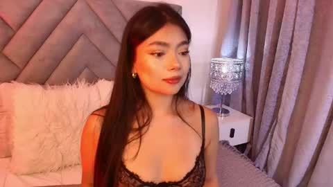 sara_owens7 online show from April 14, 1:49 am