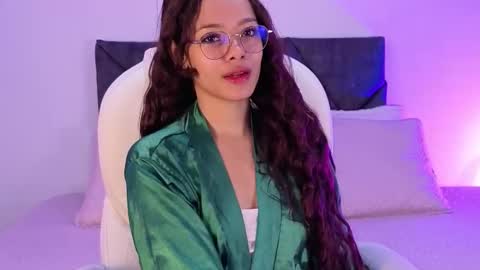 sara  online show from September 23, 2:15 pm