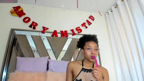 SARA 730 A 200 PM  online show from September 25, 1:43 pm