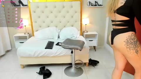 Snapshot of saraa_cute1 chatting on September 19, 4:55 am Saraa Gomez online show from September 19, 4:55 am