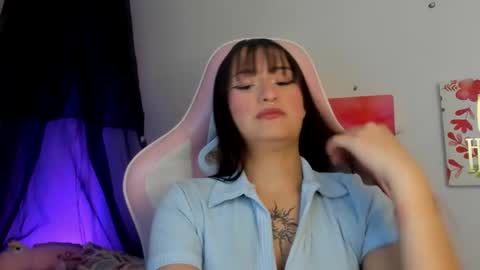 Sarah Ramirez online show from December 29, 3:54 am