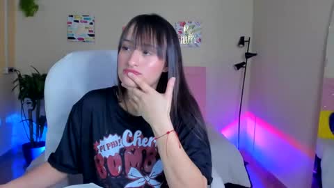 Sarah Ramirez online show from December 19, 4:13 am