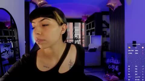 Sara online show from February 24, 8:18 pm