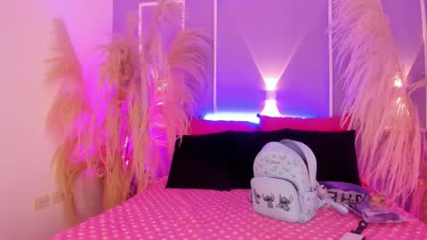 SaraAvila  online show from October 17, 9:07 pm