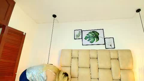 sarablonde_t online show from August 3, 7:08 pm