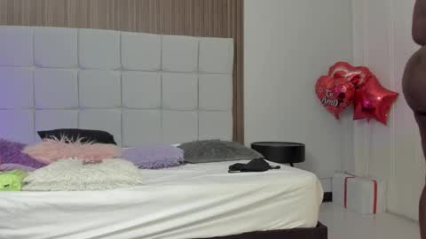 Snapshot of saraby_blandon chatting on February 21, 10:07 am   online show from February 21, 10:07 am