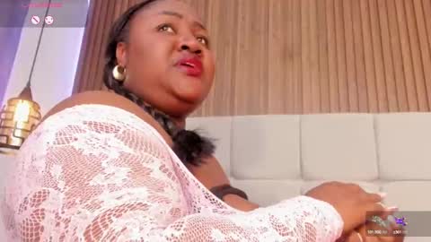 Snapshot of saraby_blandon chatting on September 27, 12:12 pm   online show from September 27, 12:12 pm