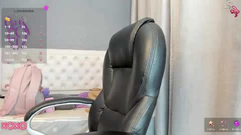 Snapshot of saraby_blandon chatting on January 4, 9:54 am   online show from January 4, 9:54 am