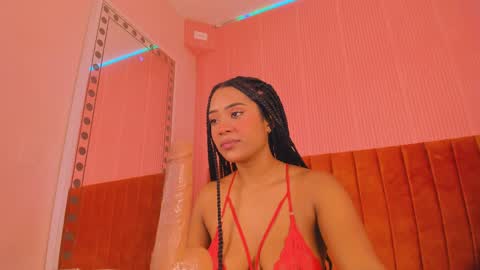 Sara Castillo online show from December 21, 9:44 am
