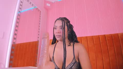 Sara Castillo online show from December 18, 9:47 am
