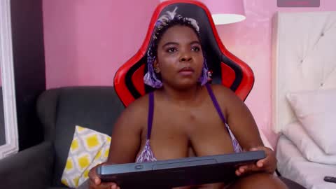 saradunss online show from September 30, 8:13 pm