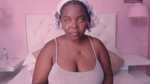 saradunss online show from October 1, 8:14 pm