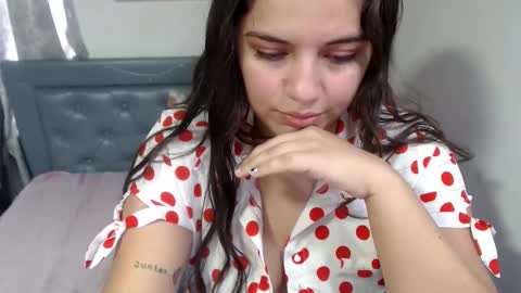 Snapshot of sarah_acero chatting on October 10, 6:57 pm sarah online show from October 10, 6:57 pm