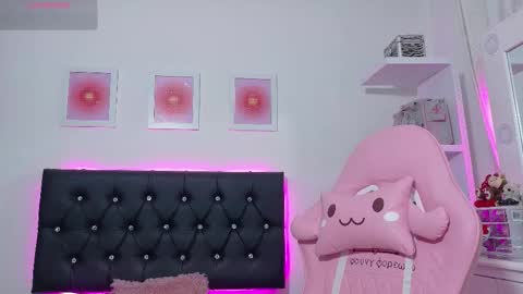Dani online show from September 17, 8:29 pm