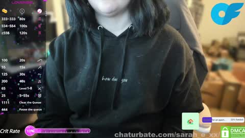 Snapshot of sarah_e_xx chatting on December 8, 12:51 am Sarah online show from December 8, 12:51 am