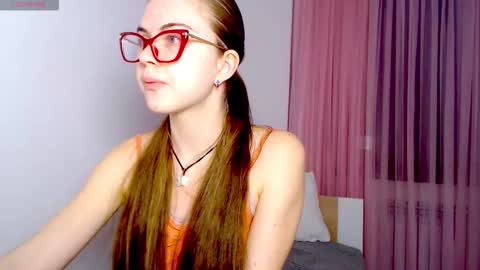 Sarah online show from November 24, 2:19 pm