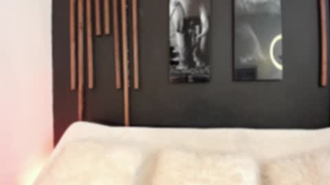     online show from December 17, 2:55 pm