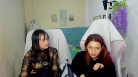 Sarah Ramirez online show from December 14, 7:51 am