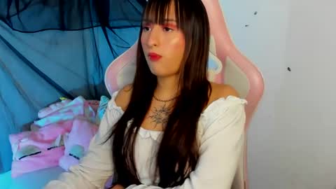 Sarah Ramirez online show from January 7, 3:35 am