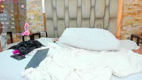 sarah online show from December 30, 1:03 pm