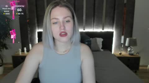 Snapshot of sarah_soul chatting on December 4, 1:03 am Sarah online show from December 4, 1:03 am