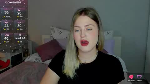 Snapshot of sarah_soul chatting on October 1, 12:59 am Sarah online show from October 1, 12:59 am