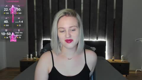 Snapshot of sarah_soul chatting on January 8, 12:38 am Sarah online show from January 8, 12:38 am