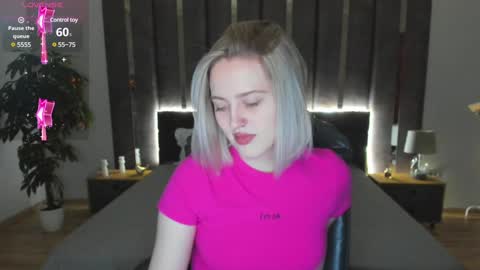 Snapshot of sarah_soul chatting on December 22, 1:01 am Sarah online show from December 22, 1:01 am